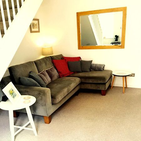 The Little House Yeovil Exterior foto