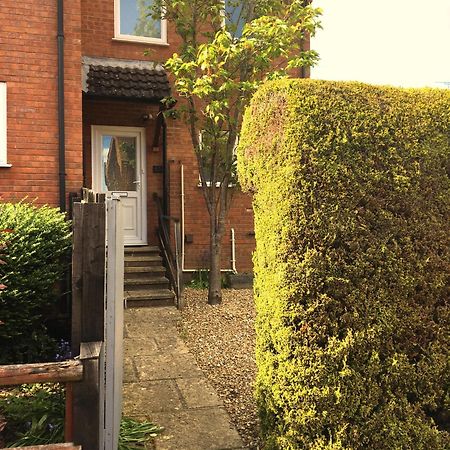 The Little House Yeovil Exterior foto